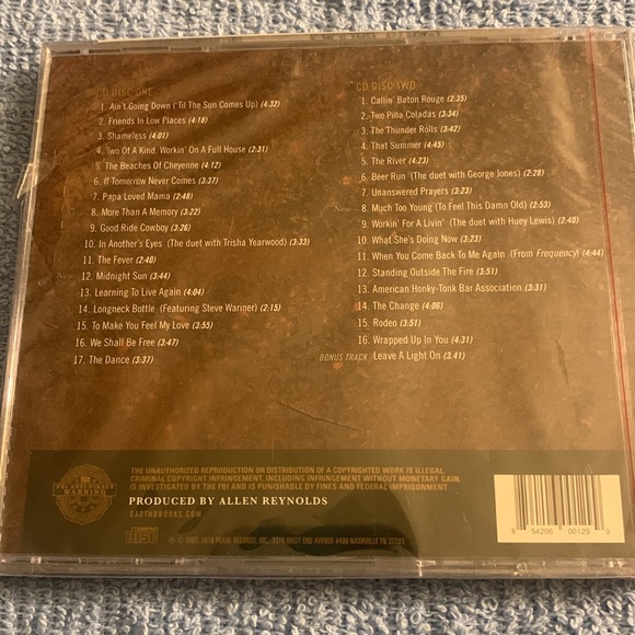 Garth Brooks The Ultimate Hits 2 Disc CD Package - Picture 2 of 6